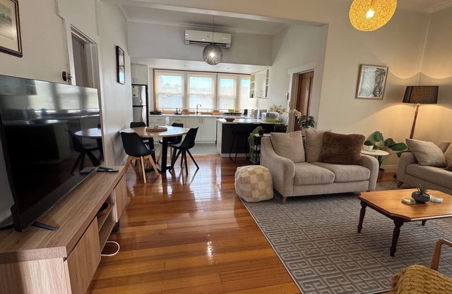 Wooragee Cosy Cottage