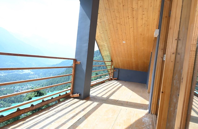 Work from Himalaya, Work from mountains, Majhachi apartments.