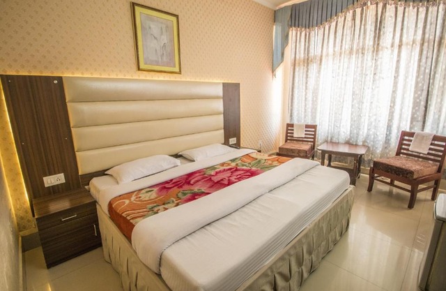 WOW STAYZ2 Hotel Jahanvi Dale