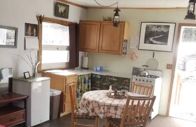 Wrangell Mountains Wilderness Caribou Cabin