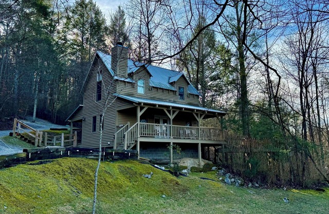 Wrangler's Den Cabin at Country Manor Acres