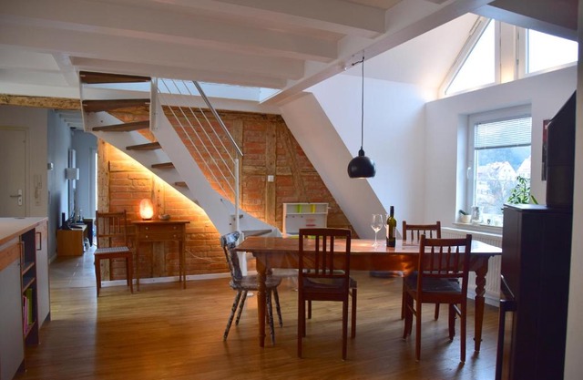 Wunderschöne helle Wohnung, 10 min zum Zentrum