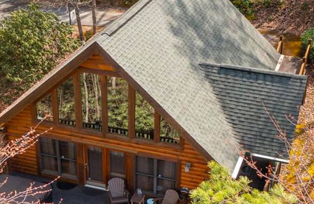 Wuzzy's Flophouse (2-Bedroom Cabin) by RedAwning