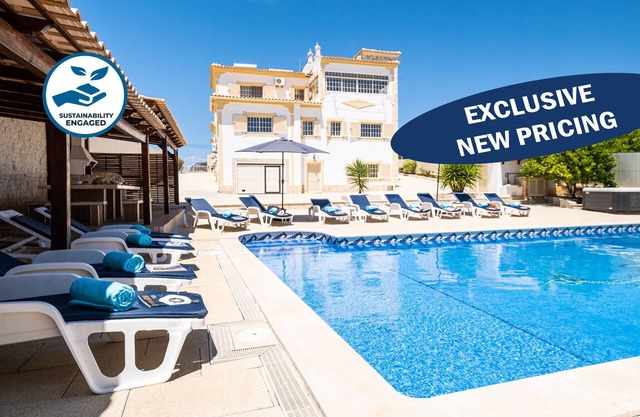 XXL villa w/heatable pool & XL jacuzzi