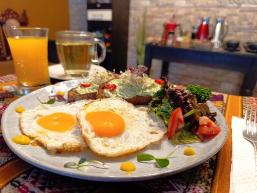 Yanuy Culinary Stay and Taste