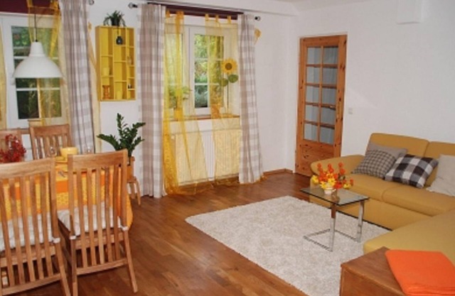 Yellow apartment - Casa Christallina