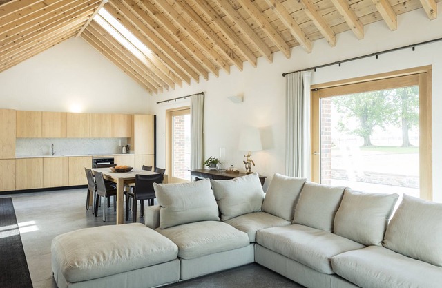 Yew Cottage, Blackditch