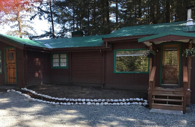 Your Alaskan Dream Vacation Starts Here