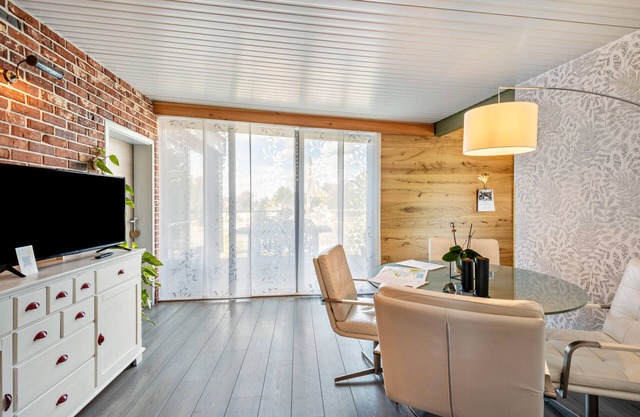 Your Feel-Good Place Abendgold — Perfect for Families, Large Terrace & Close to the Lake with Free Parking