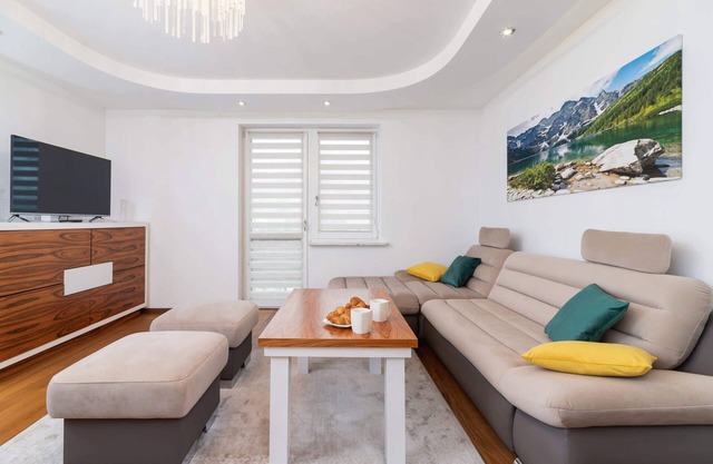 Zborowskiego 4A Warsaw | Family Apartment | 2 Balconies