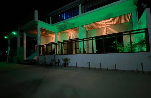 Zeeo - Guest house Beach front property