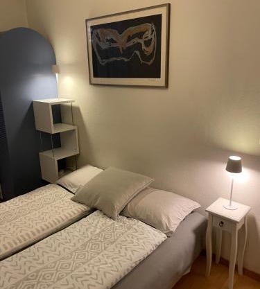 Zimmer mit privatem Badezimmer in guter Lage