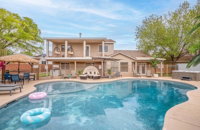 Zion's Poolside Paradise