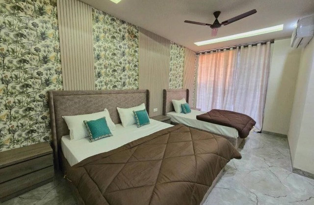 Zipcode Stay : Deluxe Triple Roomn