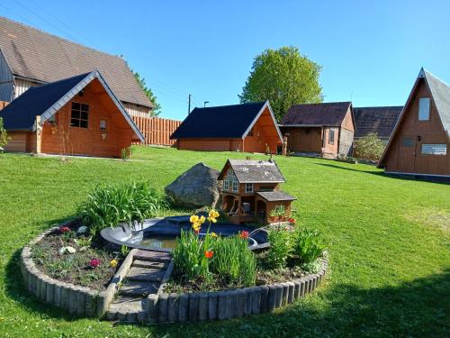 Zittau - Ferienwohnung Frieda mit Camping Familien, und Biker Hütten am Zittauer Gebirge
