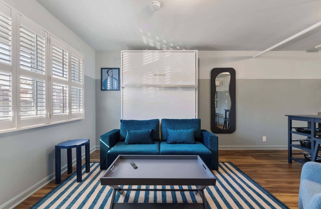 Zonder – Introspective Escape in Louisville’s Trendy NULU