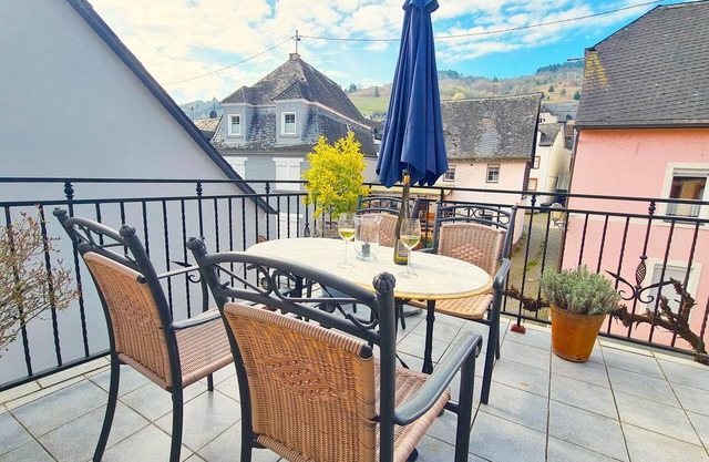 Zum Weinstock - Klimatisierte Wohnung mit Sonnenterrasse im Malerischen Weinort