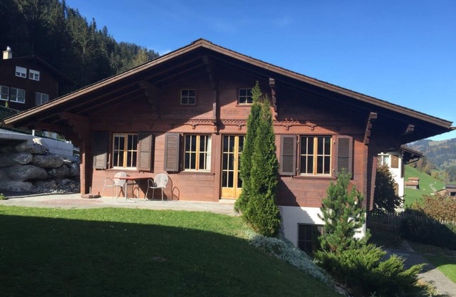 Zweisimmen Budget Mountain View Room