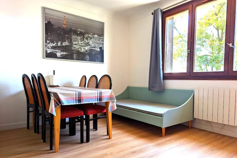 Les Stades Apartment | Homerez - Beautiful appartement for 7 ppl. at Villiers-sur-Marne