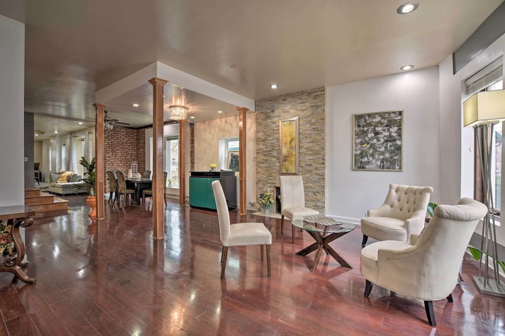 North Kenwood House | Historic Chicago Home < 1 Mi to Lake Michigan