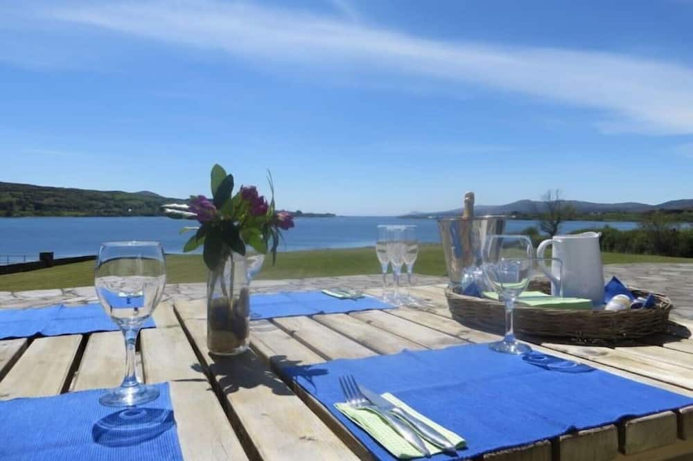 Durrus Villa | 5 bedrooms & 3 bathrooms - stunning south facing views "Wild Atlantic Way"