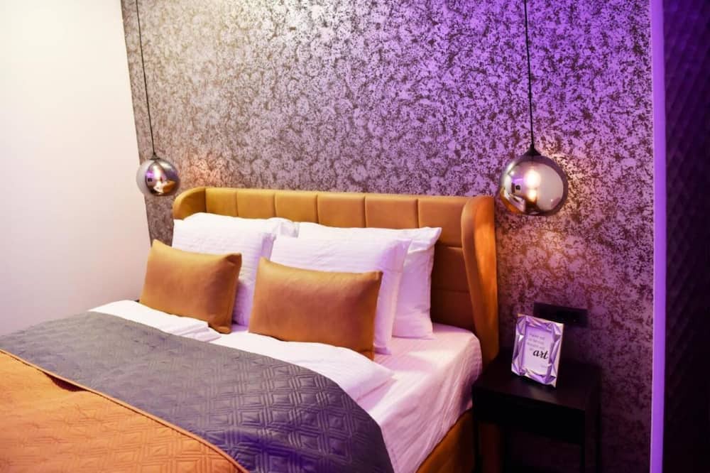 Zapresic Apartment | Turbo - With Terrace, AC & Wifi - A1