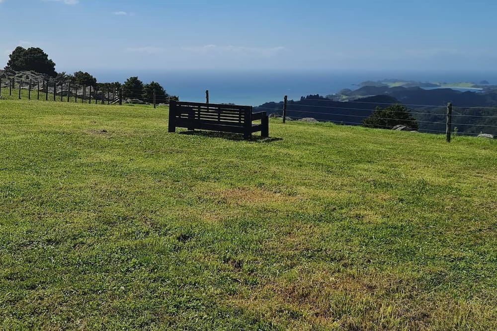 Helena Bay House | Beautiful views in a quiet country side, 5 mins to the beach.