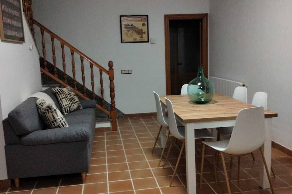 Agoncillo Ski Chalet | Alojamiento Rural "El Castillo"