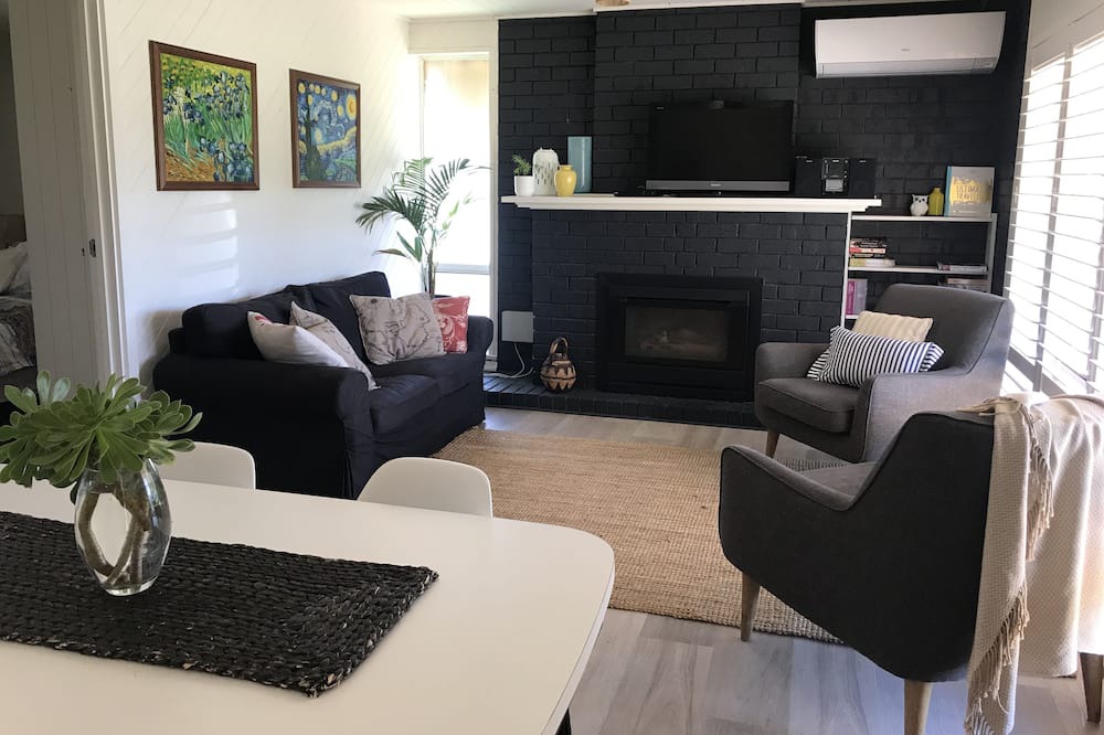 Carrickalinga House | Carrickalinga Cottage - relaxing beach escape