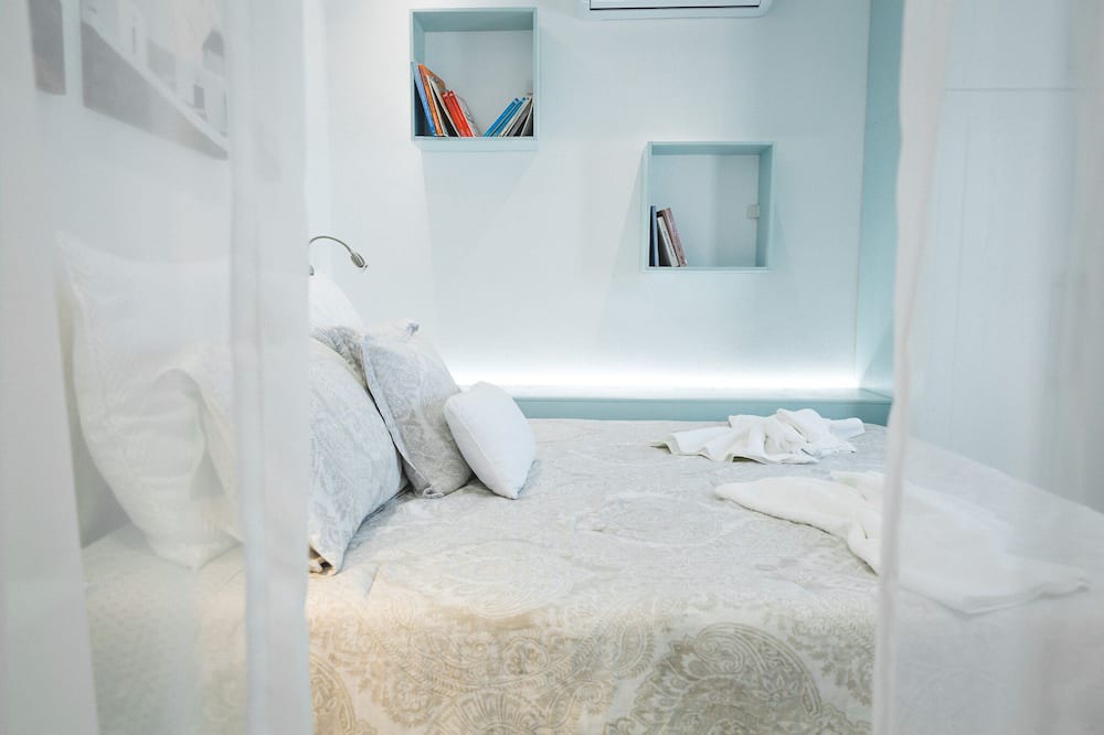 Panagia Apartment | Theoxenia Deluxe Apartment with Sea View