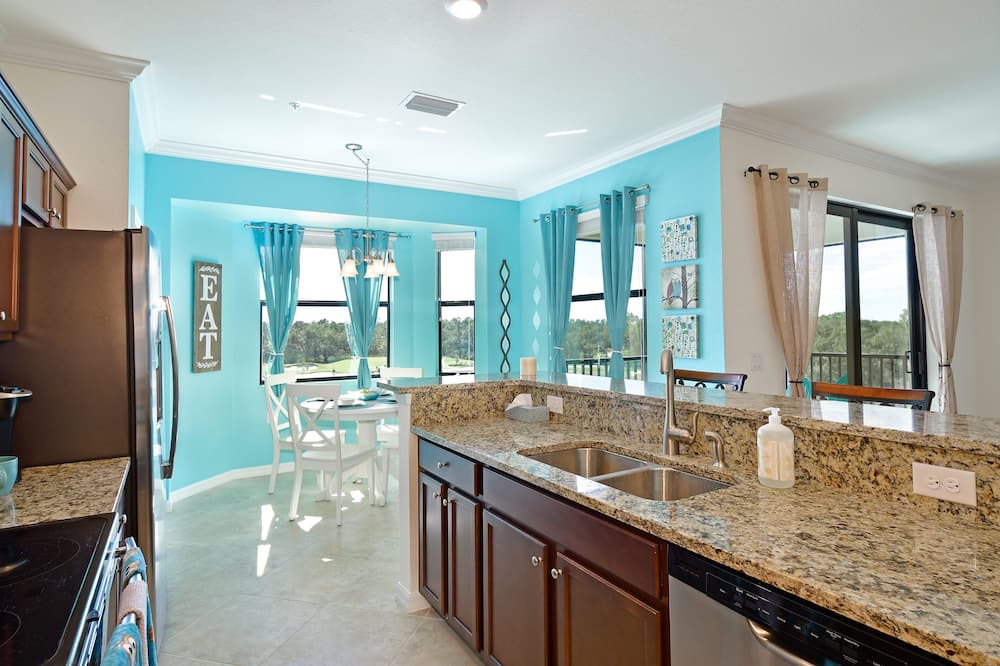 Lakewood Ranch Condo | Unprecedented Golf! Penthouse Condo Lakewood National Golf & CC. Lakewood Ranch