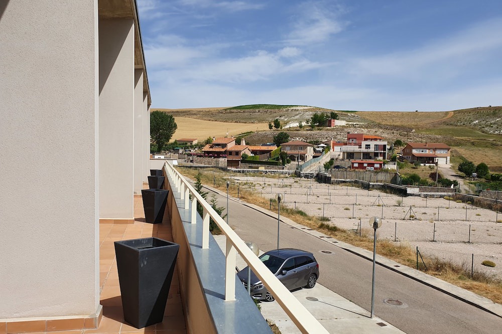 Rabe de las Calzadas Hotel | Hotel Camino de Rabé