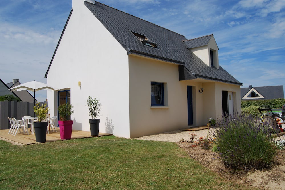 Plouneour-Brignogan-Plages House | 3 * seaside villa, 6 pers. 150 m from the beach and the GR34. Large enclosed garden