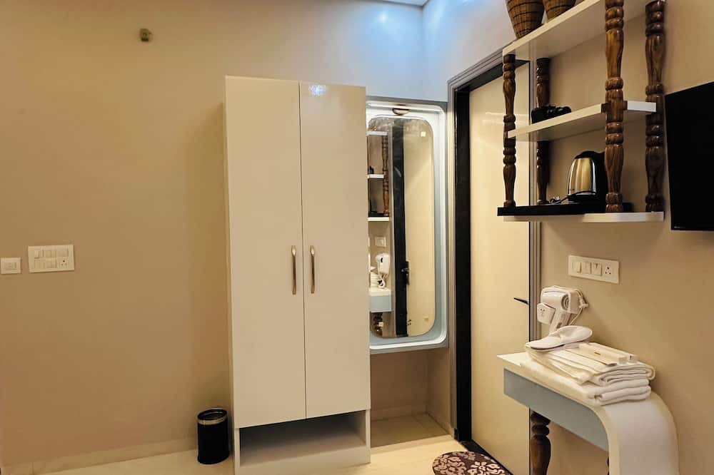 Sikar House | Knight Oasis