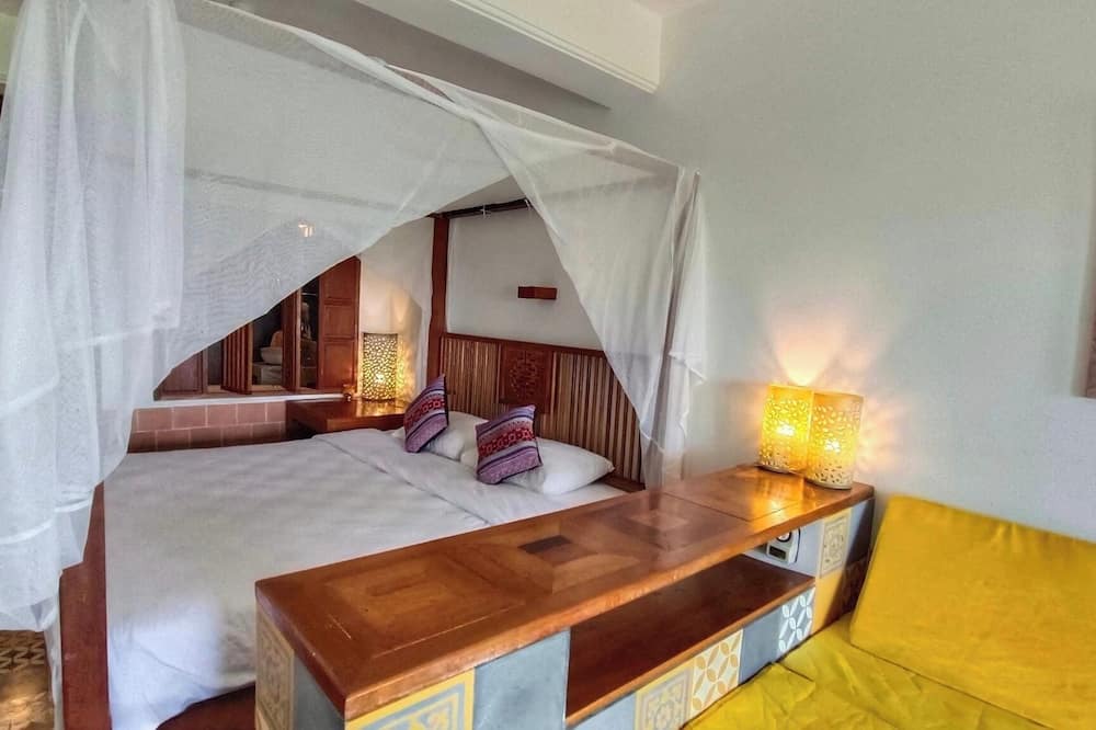 Phu Vang Hotel | Villa Louise Hue Beach Boutique Hotel