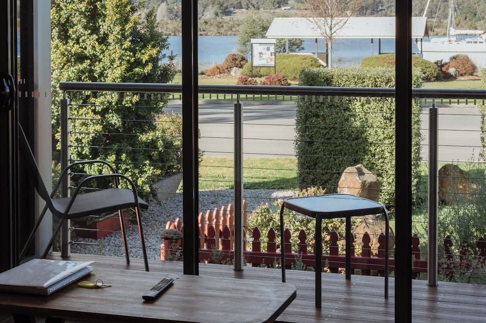 Franklin Hotel | Boat Reflections