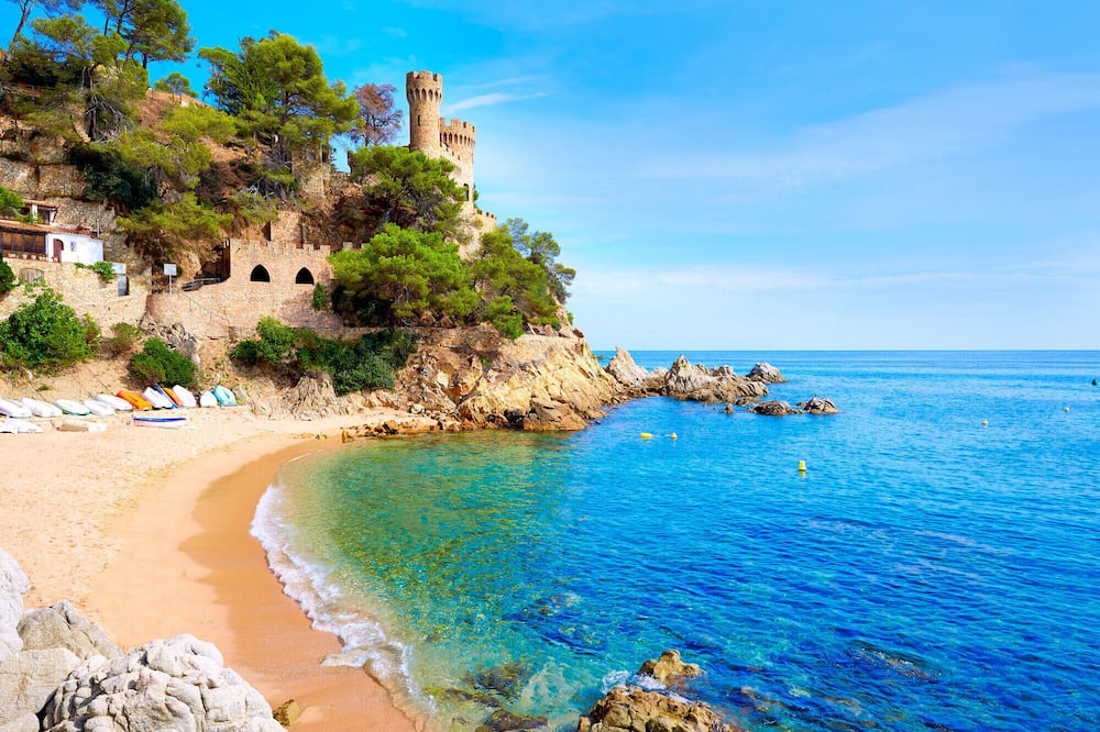 Lloret de Mar Villa | Villa Encanto - ideal for large groups or various