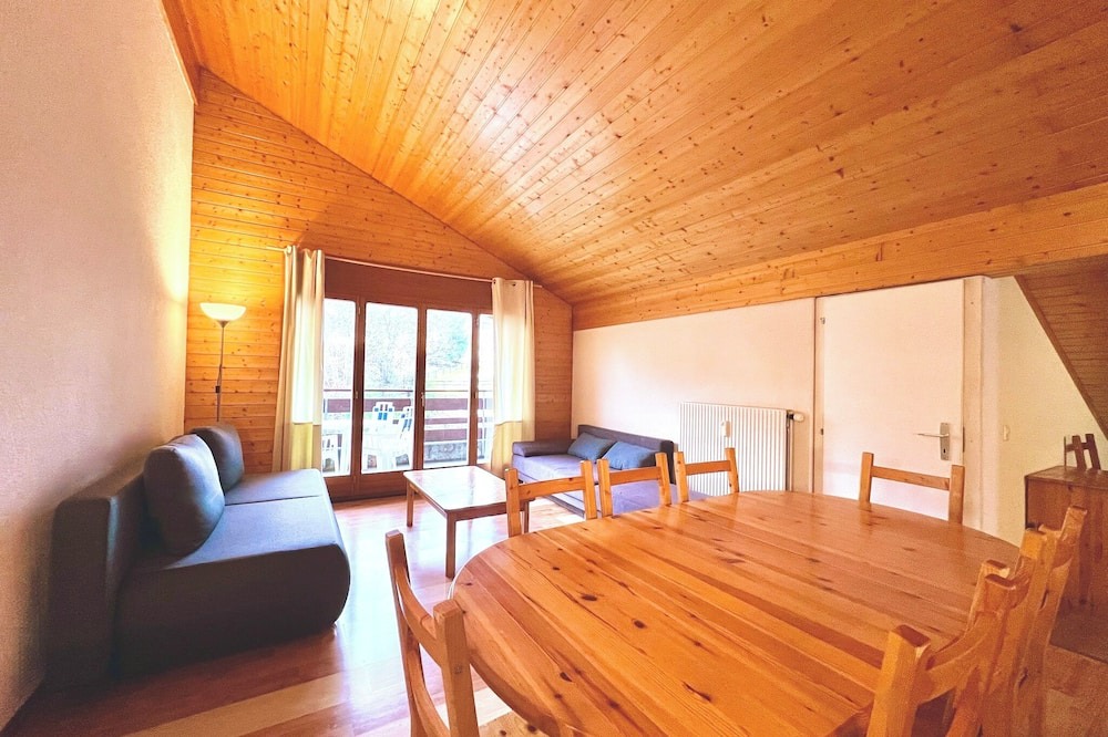 Vionnaz Apartment | 3-bedroom apartment - sleeps 8