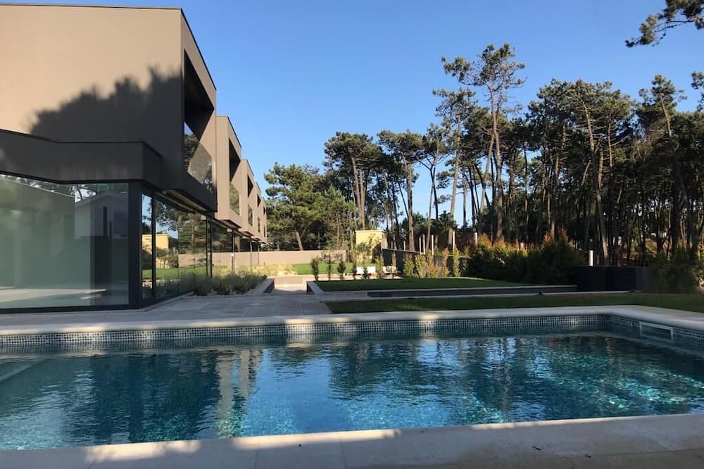 Ofir House | Charming two bedroom family friendly Villa next to the beach with exterior pool