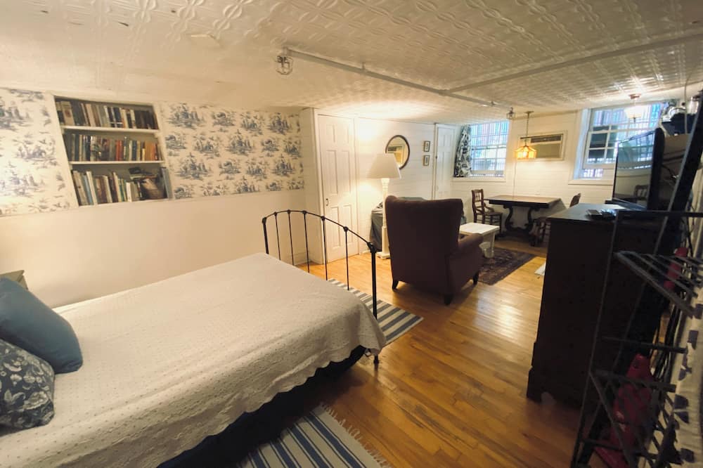 West Village Apartment | Charming Greenwich Village Studio Just off Bleecker Street