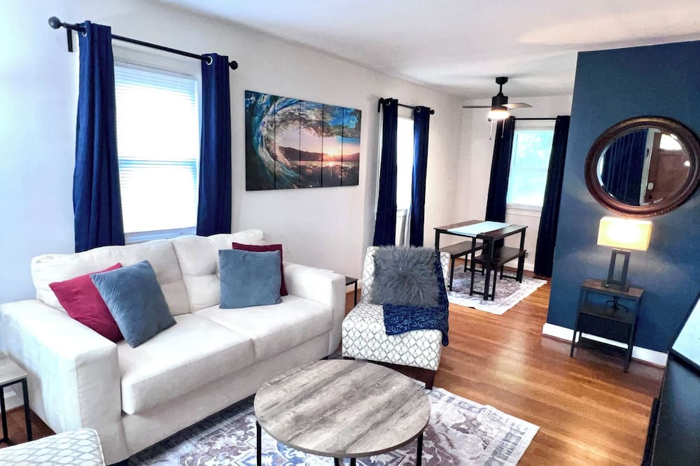 Locust Grove House | Charming 3-bedroom house in Locust Grove Neighborhood of Charlottesville
