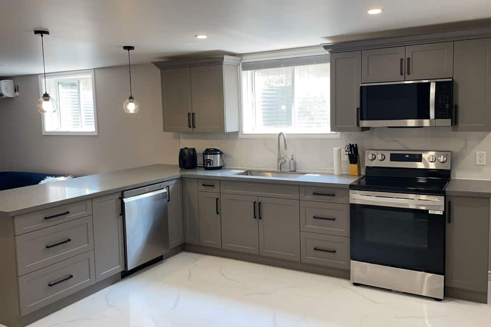 Woodstock Apartment | Opulent 2 bedroom apartment in Woodstock. 2 queen beds