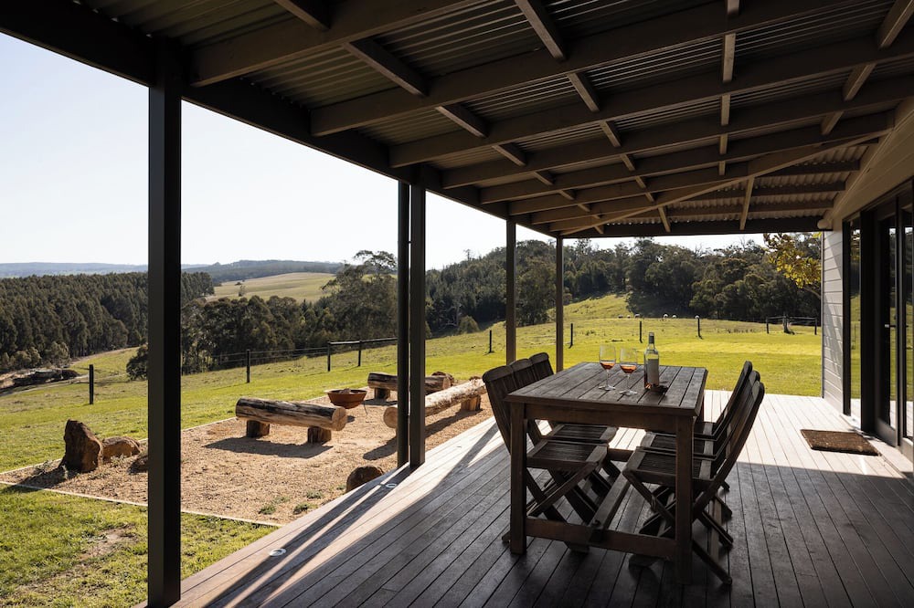 Willung South House | Escape w the Whole Clan @ Carrajung Estate