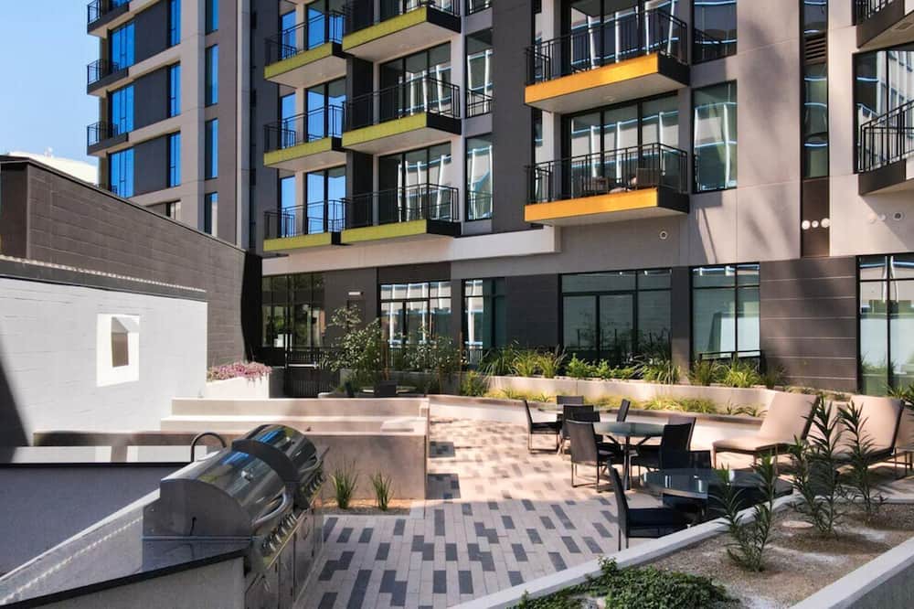 Downtown Tucson Apartment | Barsala l Vibrant 2BD, easy access to shopping, fast Wi-Fi
