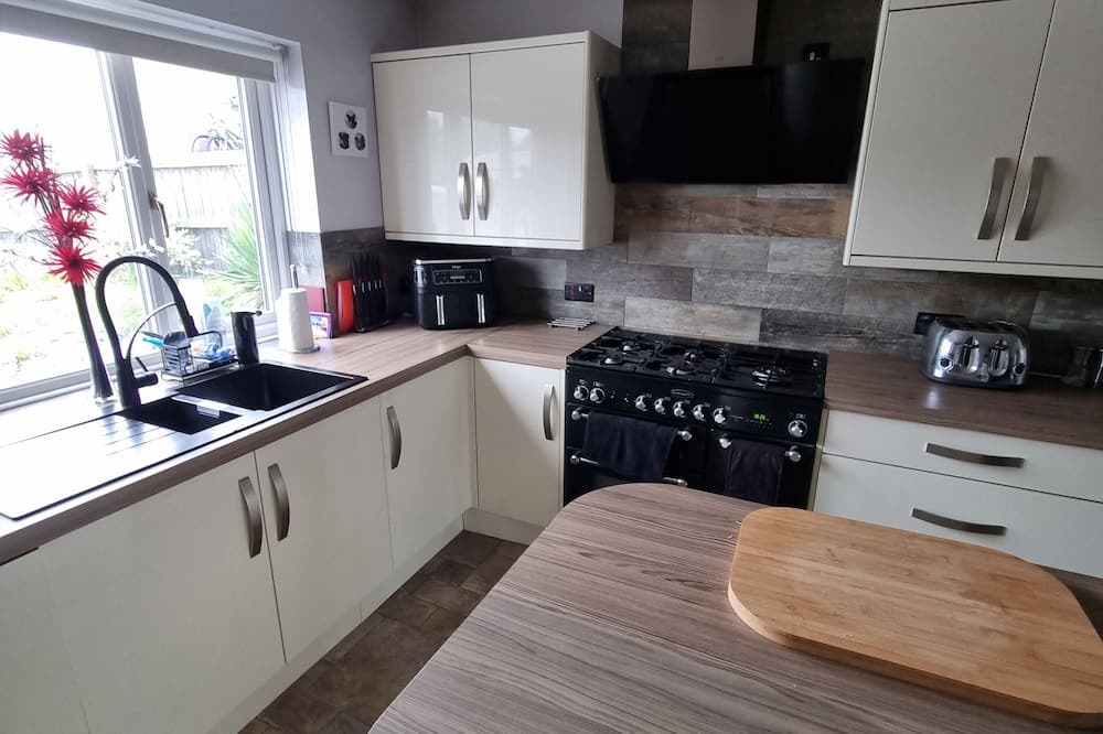 Easington House | Boathouse, Easington just minutes from the sea