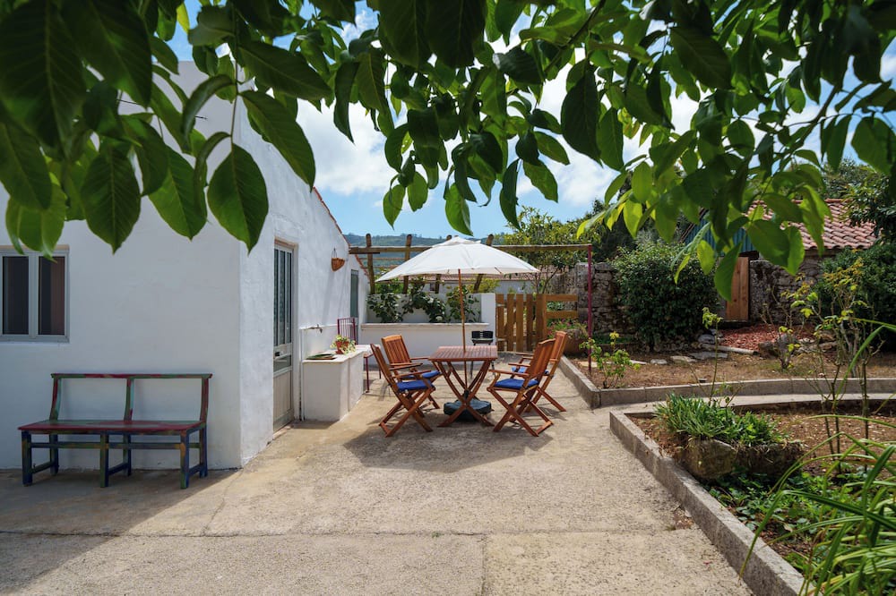 Alvados Cottage | Historic Portuguese Cottage in Natural Park Serras de Aire e Candeeiros.