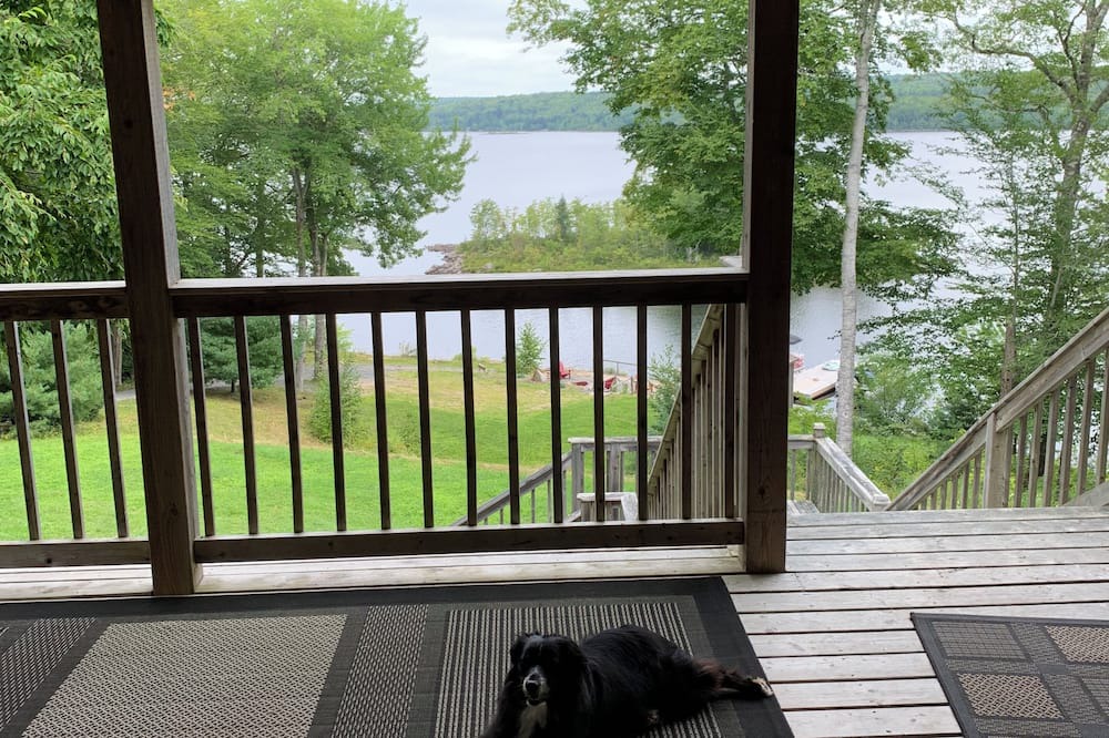 Lunenburg County House | Work remote in comfort and quiet 1.5 hours from Halifax