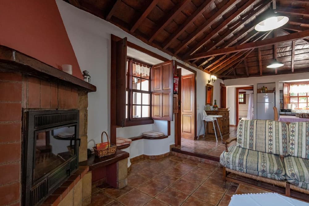 El Granel House | Holiday house Puntallana for 1 - 4 persons with 2 bedrooms - Holiday home