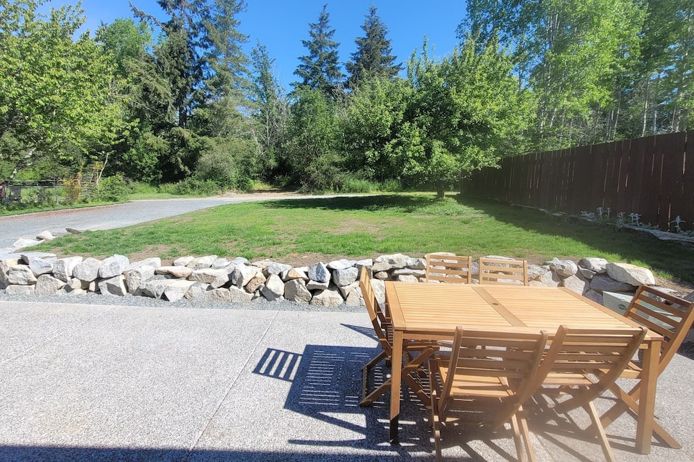 Port Alberni House | Newly Renovated Private 3 bedroom 2 bathroom guest suite