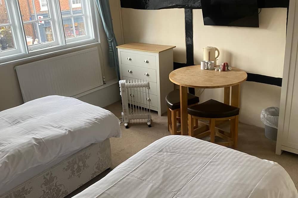 Bramley Hotel | The Wheatsheaf